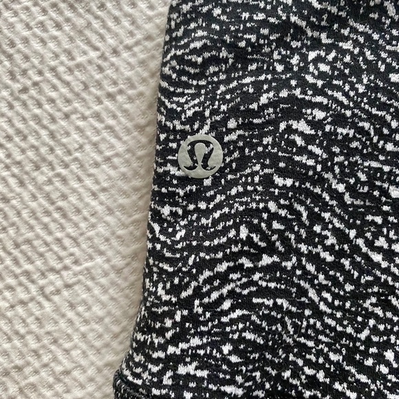 Lululemon crops 🍋 - Picture 4 of 4